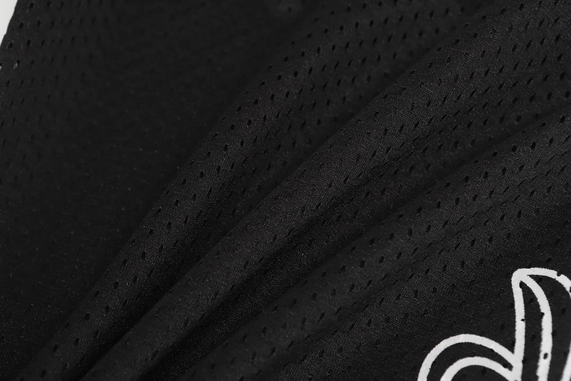 P200 Chrome Hearts CH Chrome Hearts popular Sanskrit printed mesh double layer ice hockey jersey 2 trousers sports suit. Uses direct injection imported machine printing. Hardware and accessories are all milled and customized. Correct configuration. Black 2025 Chrome Hearts authentic packaging. 280g double layer mesh custom woven and dyed. Large version. Loose and stylish. Different from low version, slim and long version with upper body and crotch pull. 100% commitment: top quality. Not fast food. Highest version on the market. Top quality - Distinguish from the ordinary versions on the market. If you care about quality, you should also respect the price. Absolutely 0 after-sales service and 0 return rate so far. It’s hard not to love the style - 280g double-layer mesh custom-woven and dyed - Correct high-density main mark, washed tag, hand-sewn